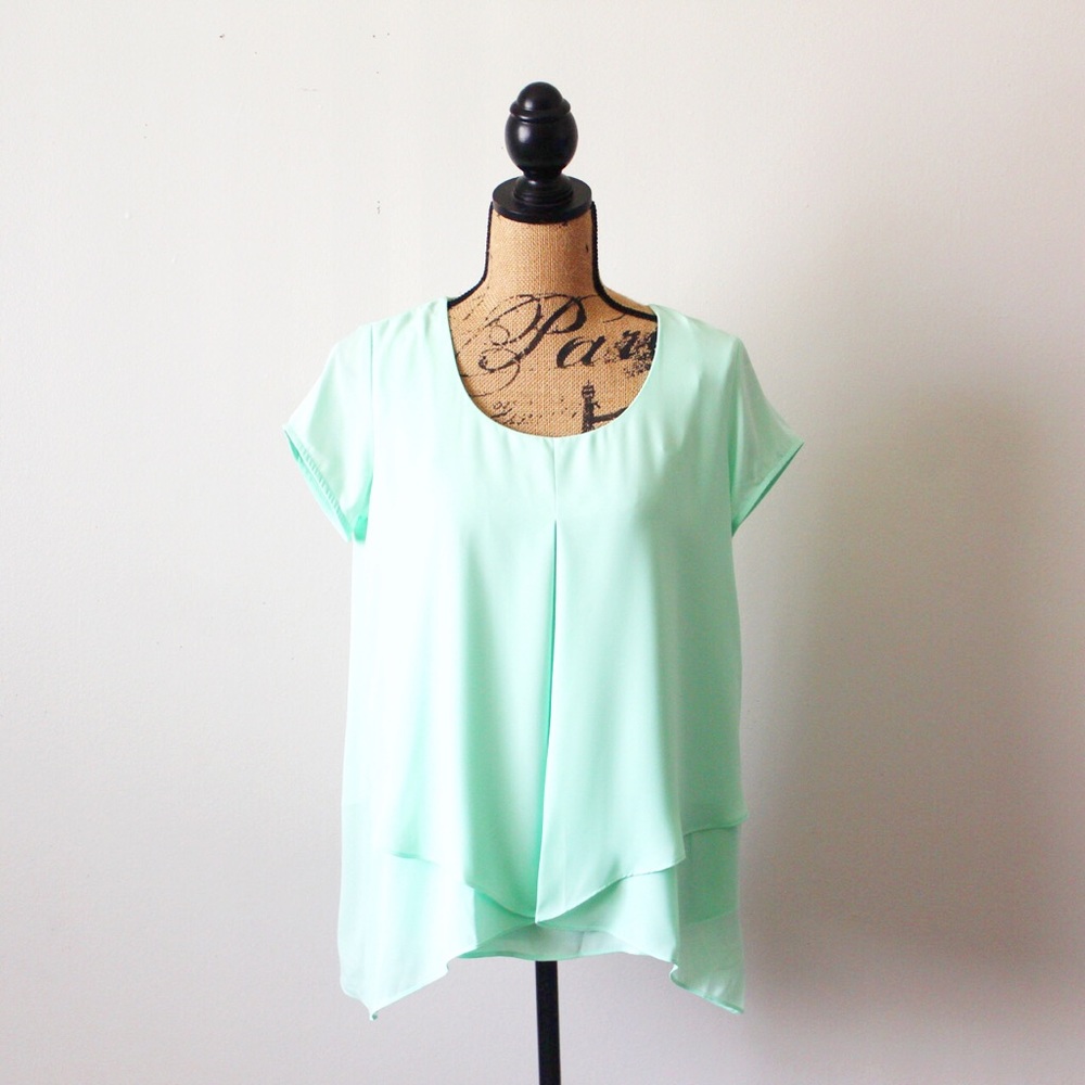 Kate & Mallory Small Mint Green Chiffon Short Sleeve Blouse